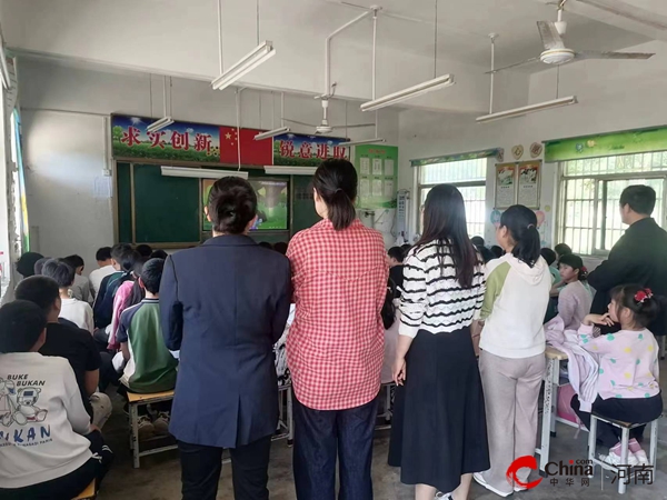 ​西平县专探东沟小学开展防性侵、反校园暴力警示教育活动