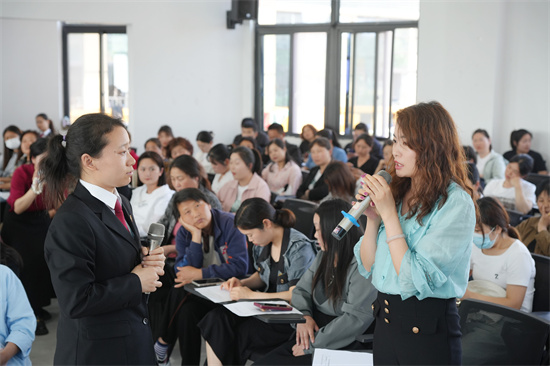 社旗法院:“家校社”协同育人 法同行助“未”成长