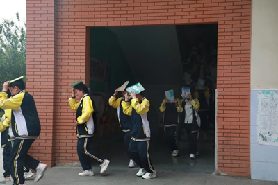 息县开展“全市安全日”地震应急疏散演练活动