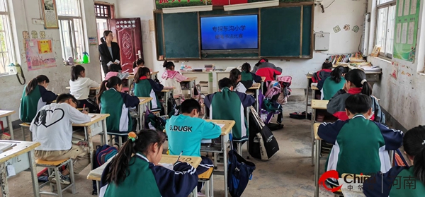 ​西平县专探东沟小学开展硬笔书法比赛活动