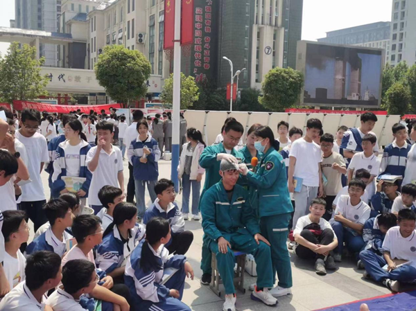 邓州市120急救指挥中心：开展安全知识培训 优化居民健康环境