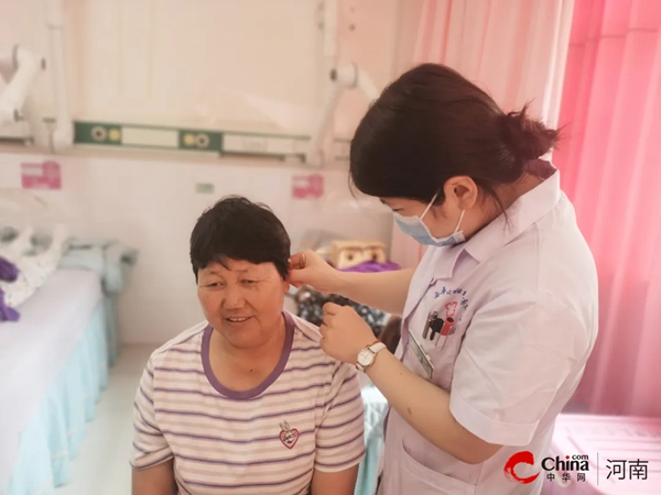 ​西平县妇幼保健院开展“迎端午 送温情”关爱女性健康大型活动
