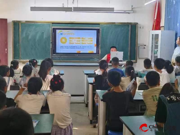 ​西平县盆尧镇开展“小手拉大手”反诈宣传进校园活动