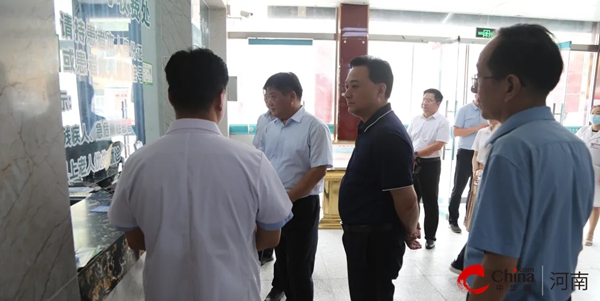 ​驻马店市委常委、宣传部部长、副市长宋庆林到西平县调研
