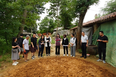 武汉大学长江文明考古研究院重访罗山土陶基地 深挖制陶古老工艺