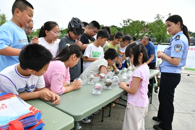 ​信阳息县：少年骑行再出发  禁毒宣传齐参与 全球动态