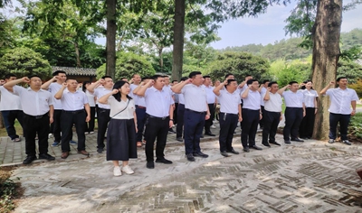 瞻仰革命遗址 重温红色记忆——羊山新区龙飞山街道党工委赴柳林革命纪念馆开展“七一”主题党日活动