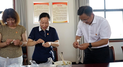 ​信阳市羊山新区：品孝善饺子宴 赏美好大舞台 扬文明新家风