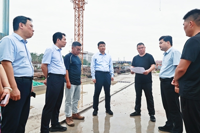 ​息县县委书记管保臣带队调研重点项目建设工作