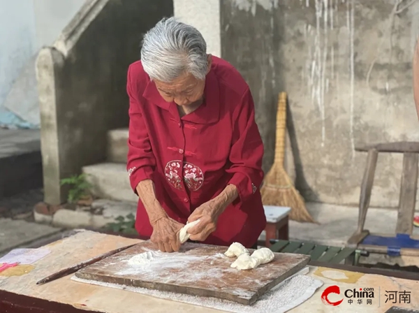 ​西平县妇联走访慰问百岁老人