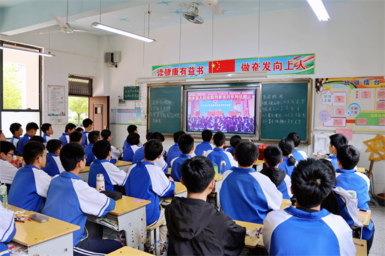 内乡法院四个维度打造“雏菊·守护” 法治宣传教育品牌 织密未成年人权益保护网 