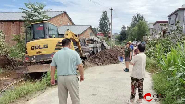 ​西平县柏苑街道：整修排水管道 排走村民烦心事