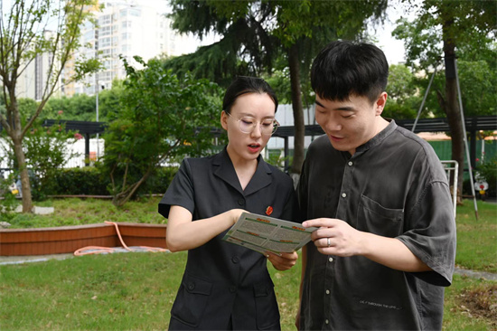 南阳高新区法院开展“抵制高额彩礼 倡导文明婚俗”普法宣传活动