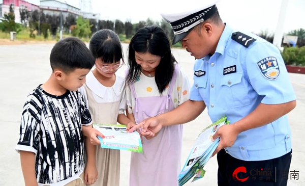 ?文明交通 你我同行——西平交警“美麗鄉村行”交通安全巡回宣講走進翟莊村