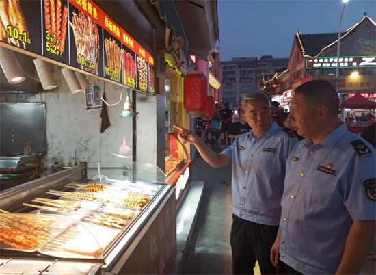 南阳市市场监管局宛城分局多措并举加强府衙美食街食品安全监管工作