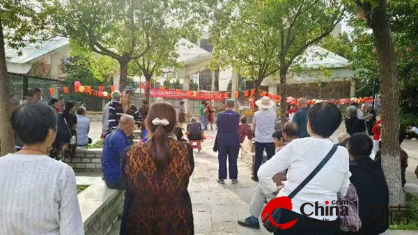 駐馬店市驛城區(qū)人民街道健康社區(qū)慶祝中華人民共和國(guó)成立75周年黨員志愿活動(dòng)