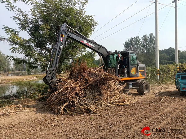 西平县柏苑街道：秸秆清运防火患 人居环境再提升