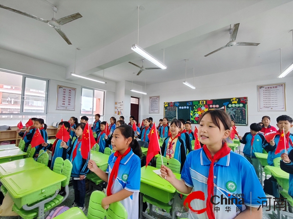 我爱我的祖国——驻马店市第五十八小学开展庆国庆活动