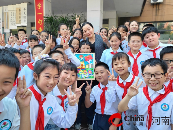 童心绘盛世 笔墨庆华诞——驻马店第二实验小学举行庆祝祖国75周年华诞书画展