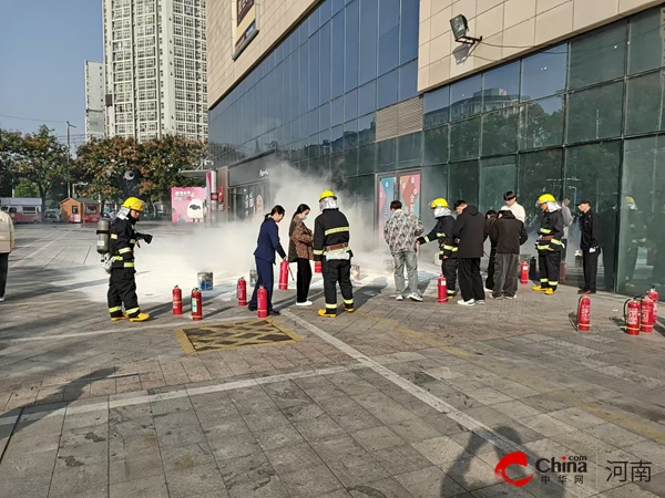 驻马店开发区金河办事处小界牌社区开展大型消防应急疏散演练活动