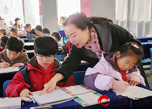 艺体送下乡 共筑童年梦：驻马店第二实验小学开展结对帮扶乡村少年宫活动