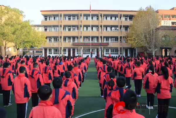 驻马店第二实验小学：弘扬宪法精神 维护宪法权威