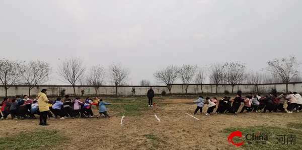 ​西平县东沟小学拔河比赛圆满落幕