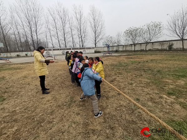 ​西平县东沟小学拔河比赛圆满落幕