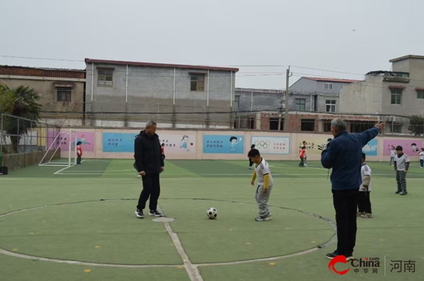 ​球场展锋芒 少年意气扬——西平县实验小学2024年秋期“校长杯”足球比赛圆满落幕