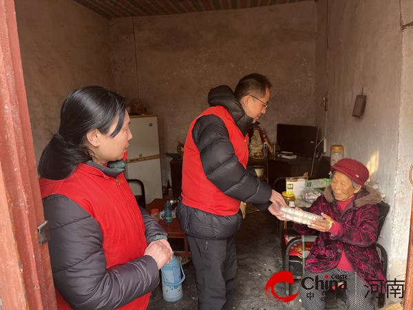 驻马店市驿城区东风街道前进路南段社区“情暖冬至 爱在邻里”包饺子活动