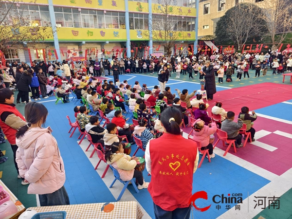 驻马店市驿城区东风街道办事处朝阳街社区开展“欢乐逛庙会 幸福迎元旦”志愿服务活动