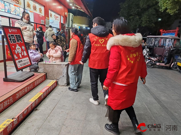 ​驻马店市驿城区东风街道南海路北段社区开展夜间烟花爆竹专项清查活动