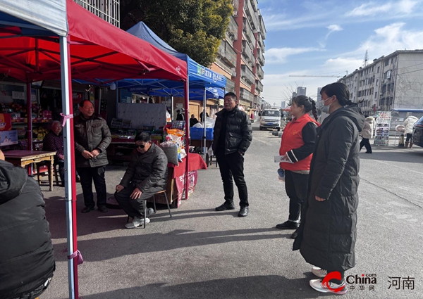 ?駐馬店市驛城區東風街道雪松路東段社區元旦期間開展安全生產檢查