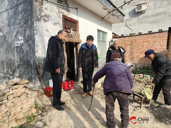 ​西平县芦庙乡：慰问百岁老人 传递新春祝福