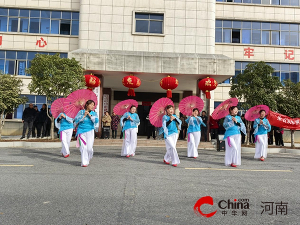 驻马店市驿城区朱古洞乡：锣鼓喧天闹新春 民俗表演年味深