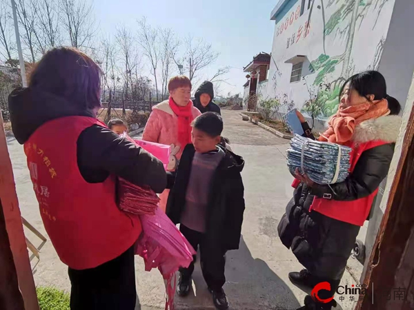 西平县柏城街道皮庄社区：村史馆里的志愿之行 岁月传承的温暖篇章