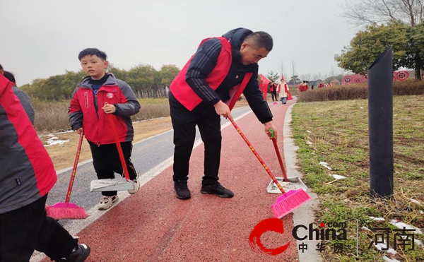 驻马店市第三十小学开展 “学习雷锋树新风 湿地守护我行动” 志愿服务活动