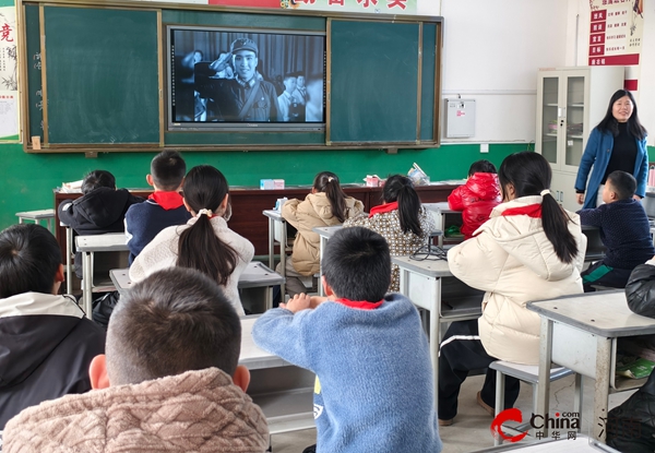 三月春风暖人心 学习雷锋在行动——西平县柏苑道庄小学举行“学习雷锋精神”主题班会