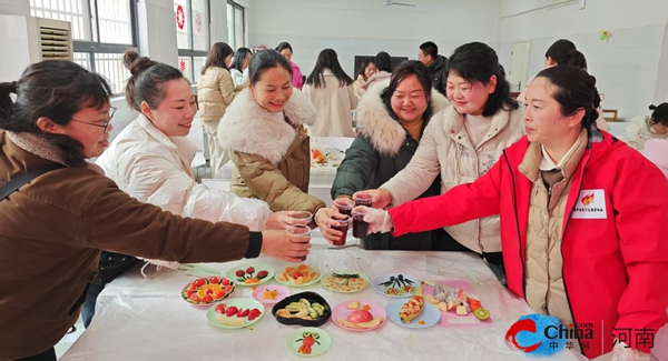 繽紛果香 情暖三八——西平縣特殊教育學(xué)校舉辦2025年女神節(jié)活動