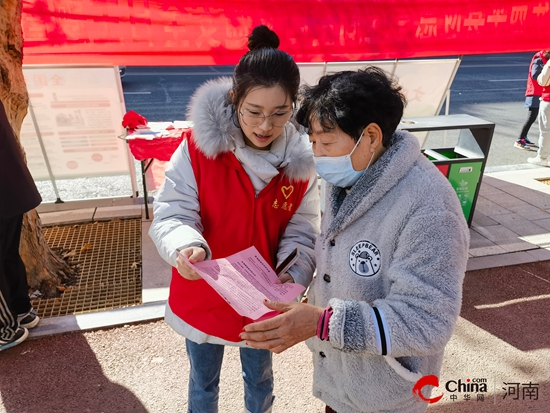 西平县应急管理局开展“深化社区普法 全民扫黑除恶”宣传活动