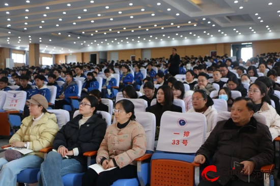 西平高中举行数学拔尖创新人才培养专题报告会