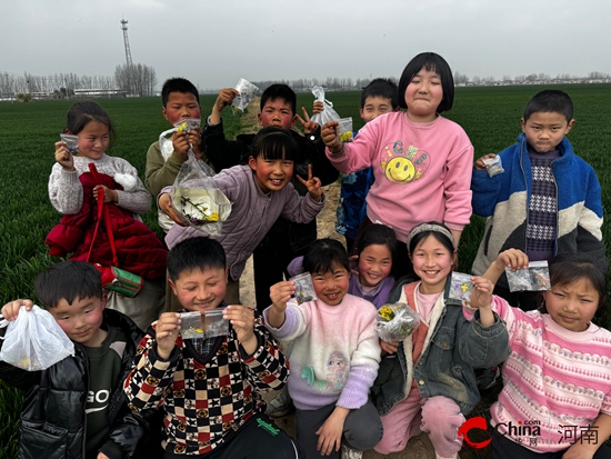 西平县专探赵丁庄小学开展春游活动