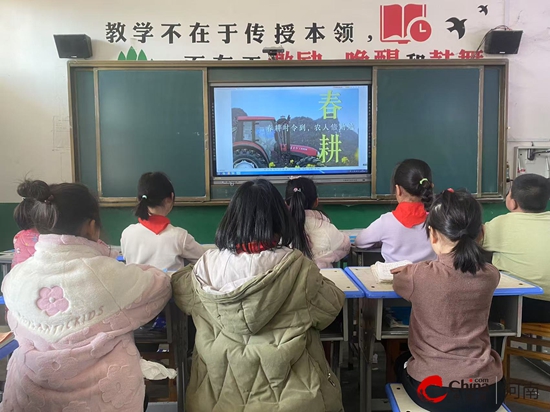 西平县焦庄王老庄小学开展“春耕寻趣，播种希望”劳动实践活动