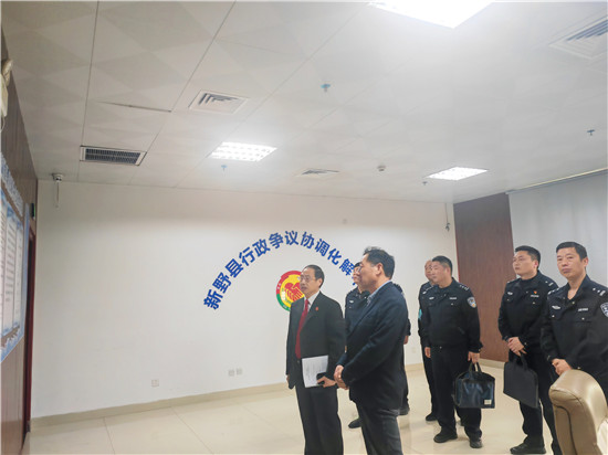 新野县法院举办2024年度第四次法院公众开放日活动