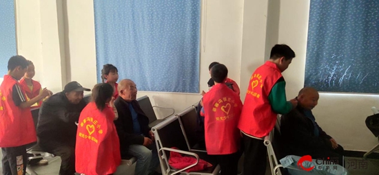 童心暖夕阳——西平县蔡寨乡冯张庄小学赴蔡寨乡第一敬老院开展志愿服务活动