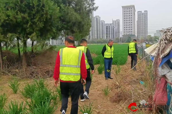 驻马店开发区金山办事处集中开展禁种铲毒踏查及禁种知识宣传活动