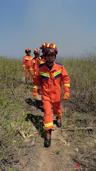 西平县应急管理局专业森林灭火队强化备勤守护平安清明节