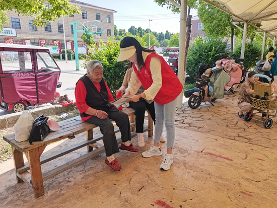 西平县应急管理局常态化开展反电信网络诈骗法进社区宣传活动