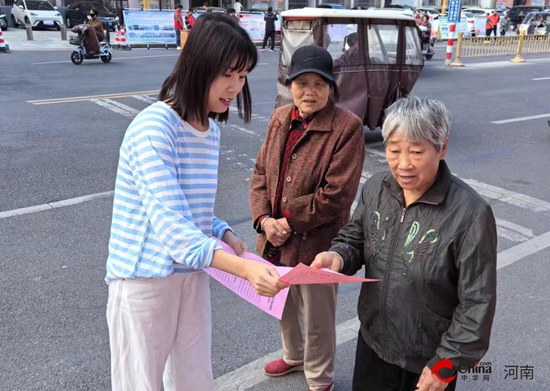西平县应急管理局开展平安建设主题宣传活动