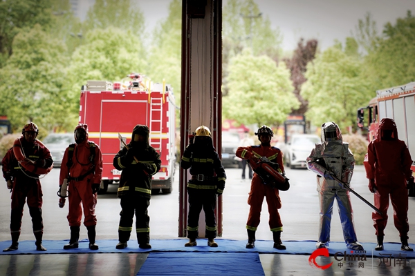 探秘城市里的“超级英雄” 驻马店市示范区消防救援大队组织开展“队站开放”活动